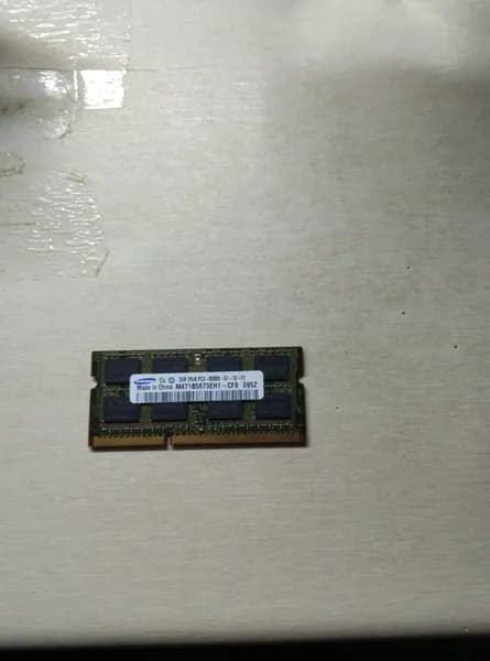Оперативная память Оперативная памятьM471B5673EH1 - CF8 0952 2Rx8 PC3 - 8500S - 07 - 10 - F2 DDR3, 1 x 2 ГБ (M471B5673EH1 - CF8 0952 2Rx8 PC3 - 8500S - 07 - 10 - F2)