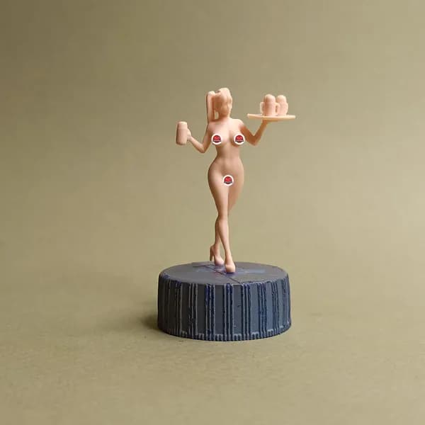 Официантка обнажённая. Фигурка в масштабе 1/43
