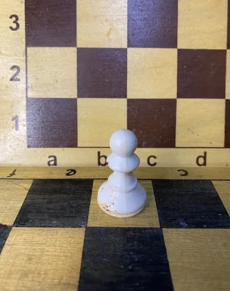 Шахматная фигура белая пешка, пластик, 4 см, шахматы