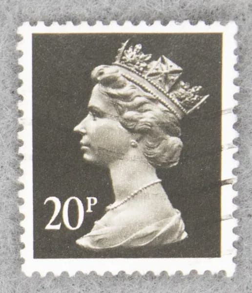 Почтовая марка "Queen Elizabeth II". Стандартный выпуск. Номинал 20 P. Great Britain. 1989 год. (Michel GB 1223C)