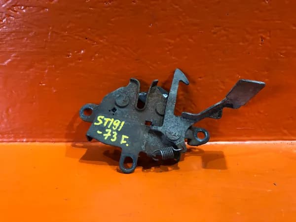 Замок капота TOYOTA CARINA E 1992-1997(БУ)