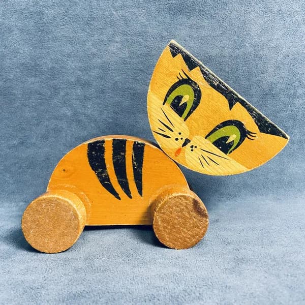 Игрушка винтажная деревянная Тигренок на колесиках
