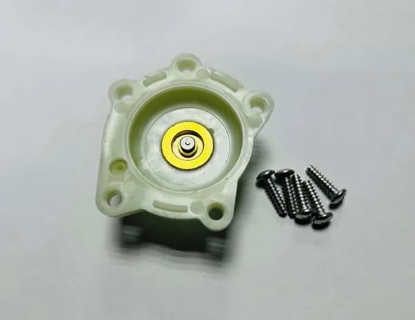 Крышка водяного узла для газовых колонок Bosch WR 10, 13, 15 - 2Р (без бортика)