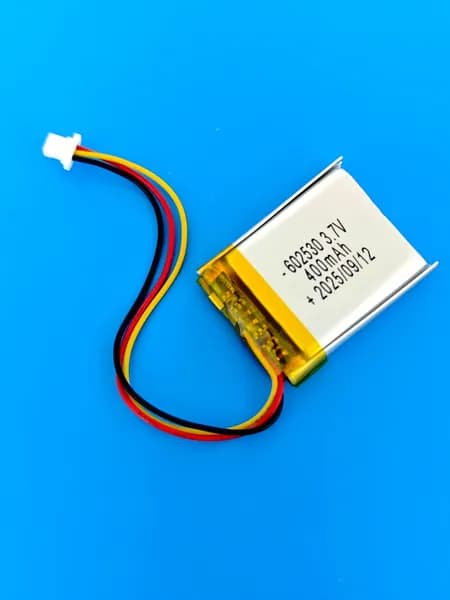 Аккумулятор универсальный литий полимерный li-pol 3.7v вольт 3pin 3 провода с платой + коннектор (разъем фишка) 400mAh подходит для видеорегистратора (плата версия v2)