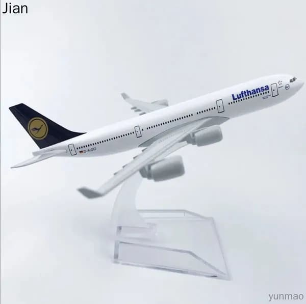 Металлическая модель самолета Airbus A340 Lufthansa / Люфтганза А 340 / авиация
