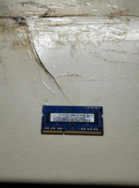 Оперативная память Оперативная память PC3-12800S 4GB DDR3L, 1 x 4 ГБ (PC3-12800S 4GB)