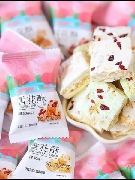 Бестселлер Snowflake Crisp с клюквой и молочной нугой