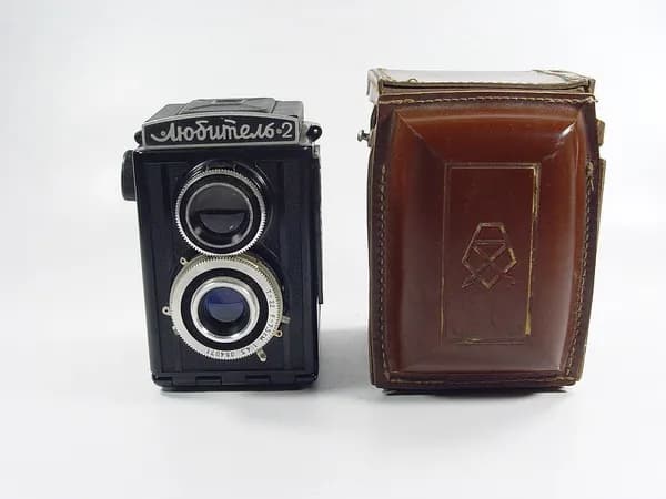 Фотоаппарат советский старинный среднеформатный Любитель-2. Рабочее состояние, СССР, 1958 г.