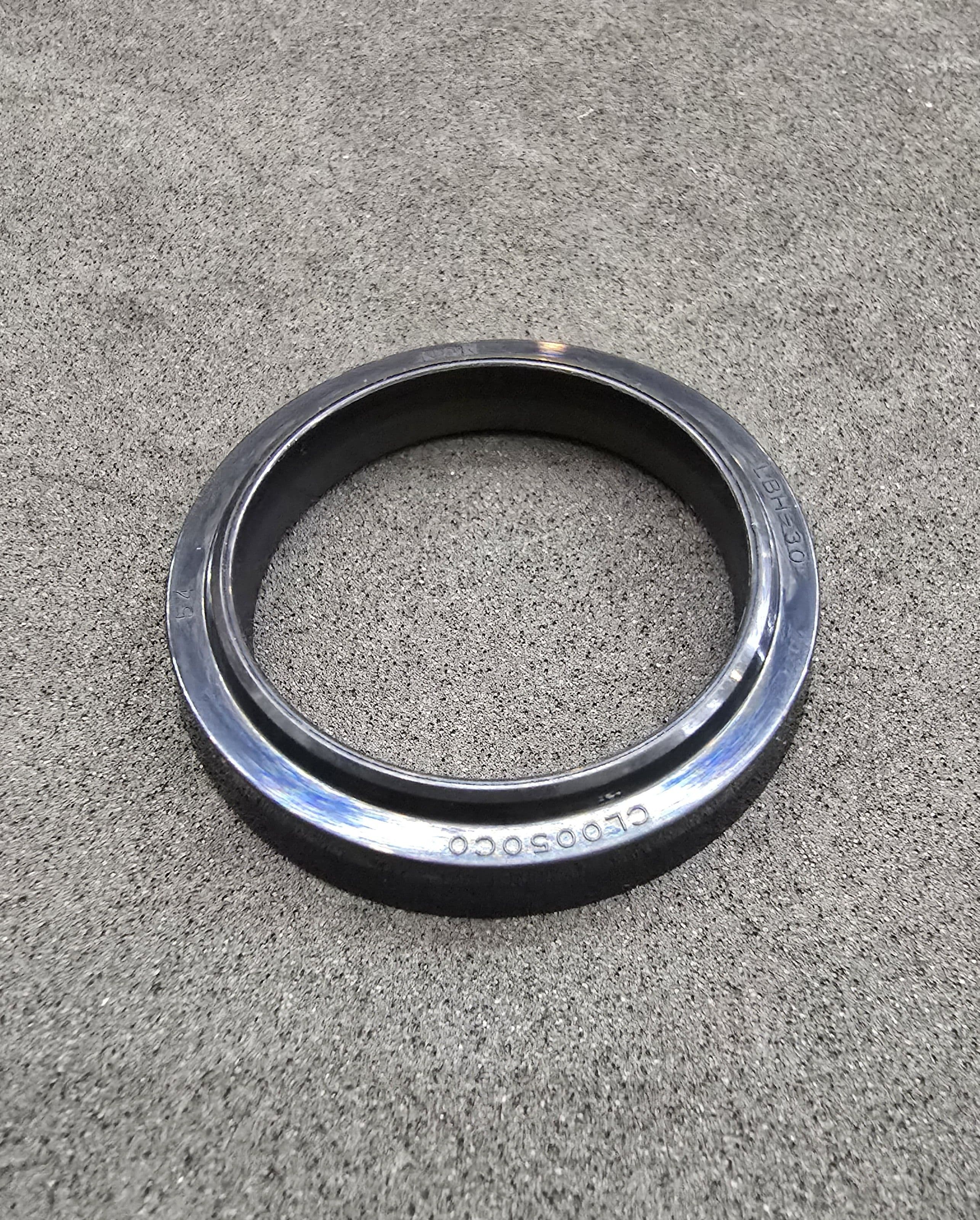 Манжета грязесъемная 30-38-5/6.5 LBH NOK A505 CL0050-C0
