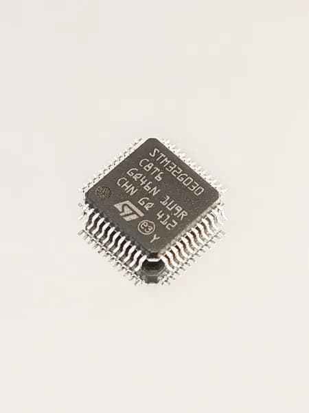 Микроконтроллер ARM Cortex-M0+ STM32G030C8T6 LQFP-48