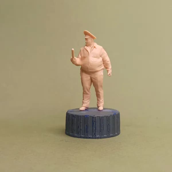 Капитан Никитин. Фигурка в масштабе 1:43.