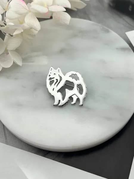 DIAMOND ANIMAL брошь значок с собакой Шпиц Немецкий, серебро 925 с родием