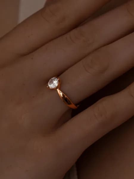 Серебряное кольцо женское 925 пробы с камнем фианитом, серебро SOKOLOV