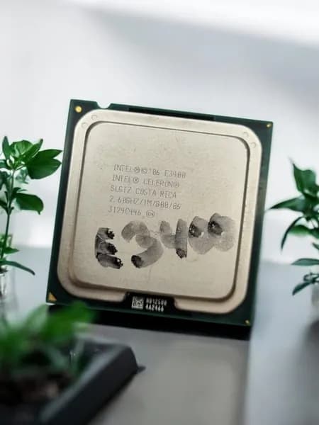 Процессор Socket LGA 775 Celeron E3400. Товар уцененный