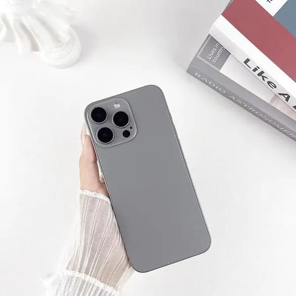 Реалистичная модель смартфона iPhone 16 Pro MAX естественный цвет (черный экран)