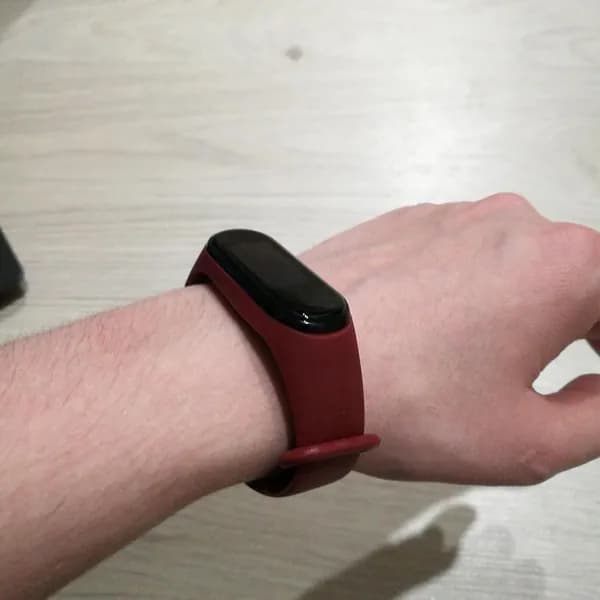 Силиконовый ремешок для Xiaomi Mi Band 4