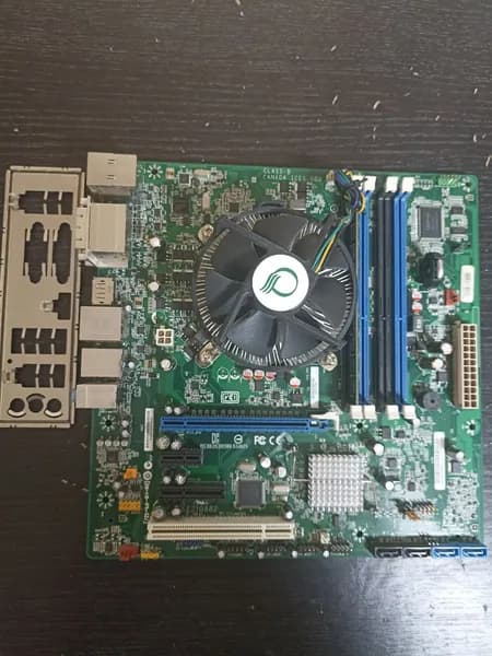 DQ67SW-B3 +CPU i3-2120 (2 ядра, 4 потока) + 4Gb +кулер с задней планкой USB 3.0+DP port, LGA 1155, DDR3, Материнская плата