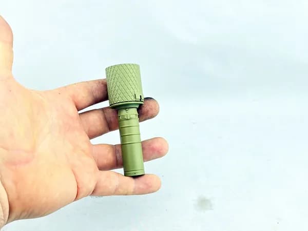 Миниатюрная модель гранаты РГД-33 масштаб 1/2.