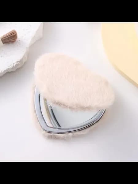 Мини-зеркало для макияжа сердечком Beige