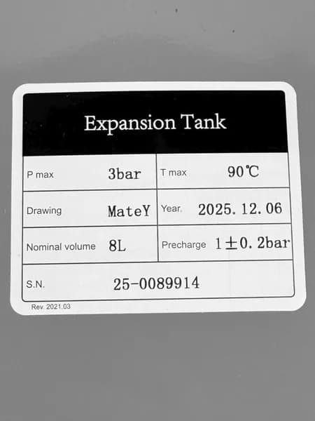 Бак расширительный для котла круглый 8 л резьба 3/8" (13c0000826)