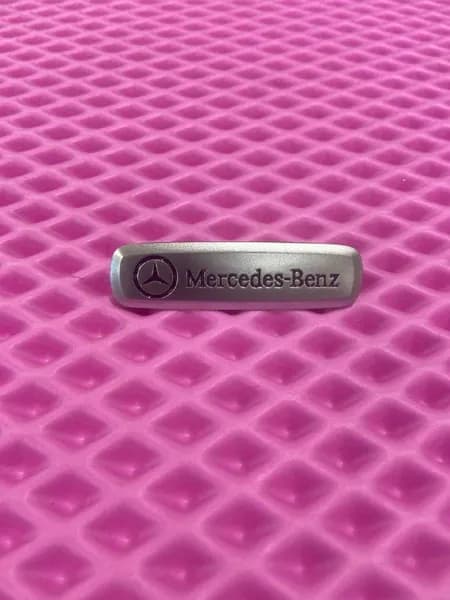Логотип шильдик Mercedes-Benz ( МЕРСЕДЕС БЕНЦ ) для автоковриков, автоаксессуаров , 1шт
