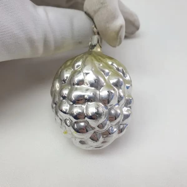 Винтажная елочная игрушка Шишка 5 см, стекло, роспись, СССР.