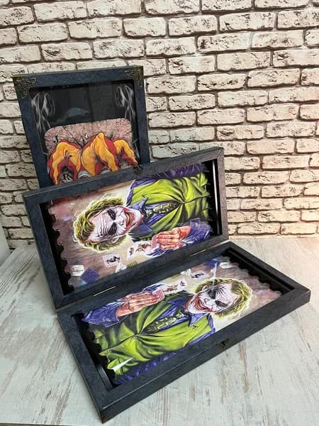 Нарды большие деревянные со стеклом с рисунком "Joker", размер 60х60 см, подарочные нарды, обтянуты экокожей премиум класса, стеклянное игровое поле