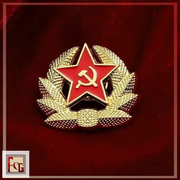 Кокарда Советской Армии со звездой