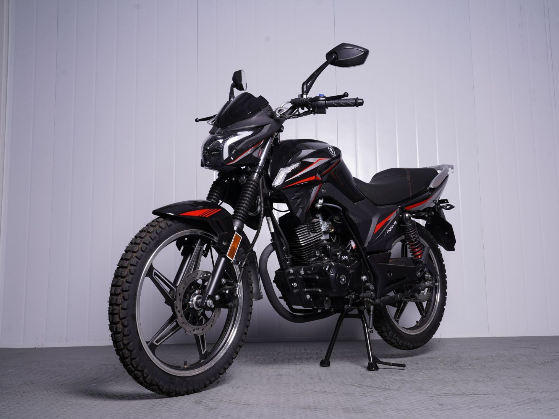 SPRMOTORS 250 Мотоцикл, Дорожный, 196.4 см³ / 13.6 л.с.
