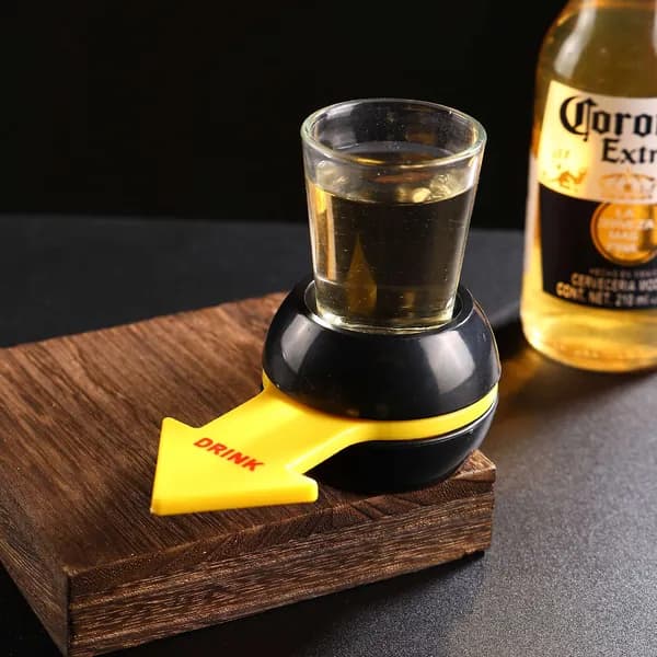 Алкогольная рулетка "DRINK" с рюмкой, настольная игра для вечеринок, аксессуар для бара и дома (6 цветов на выбор)