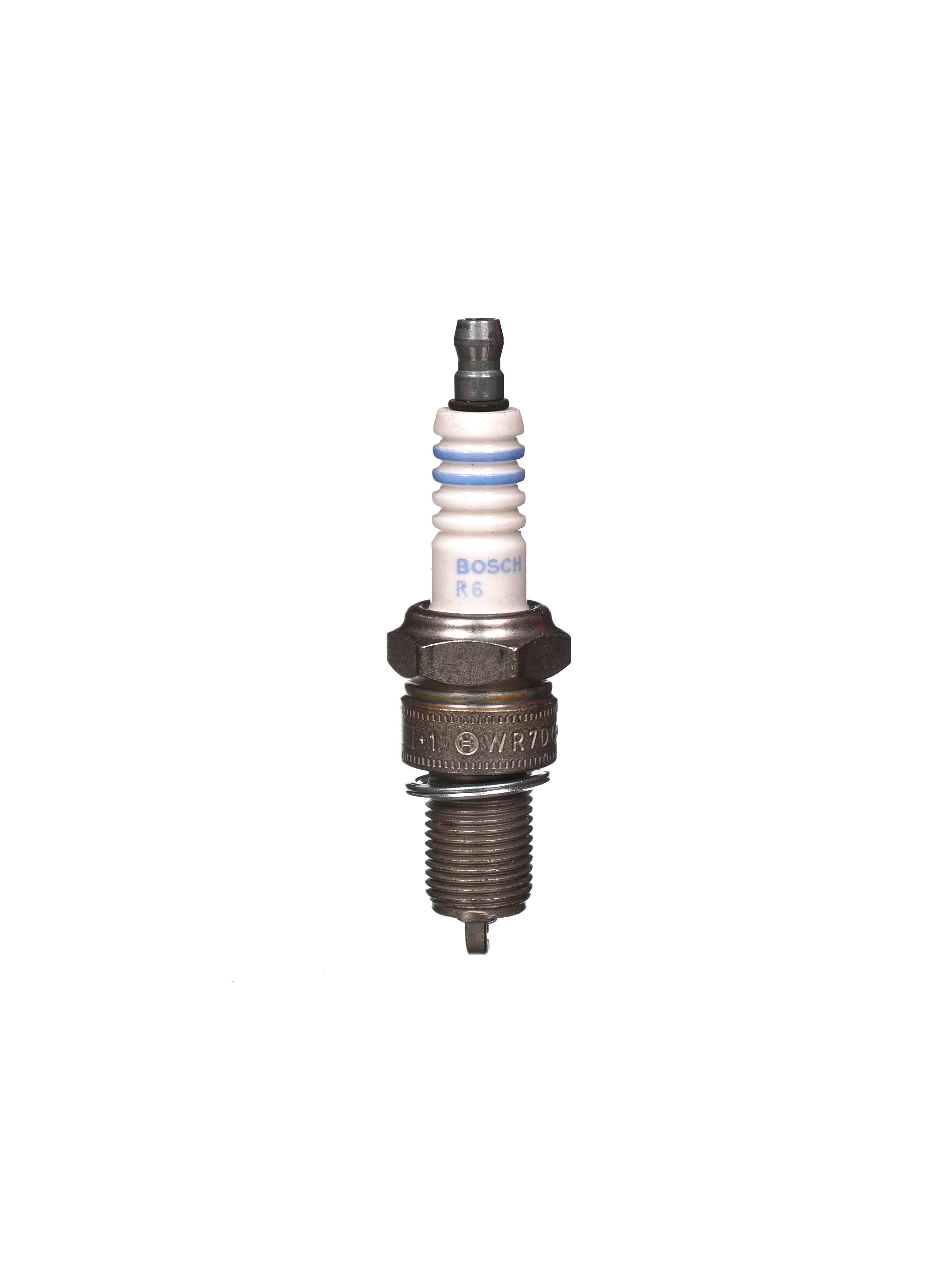 Свеча зажигания Bosch Super Plus (0 242 235 663), 1 шт.