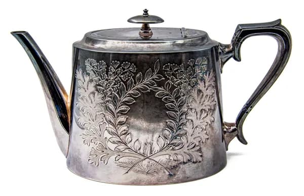 Чайник, 1890-е годы, Англия; мельхиор, серебрение; 1 л.