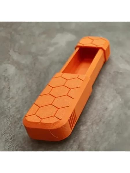 напечатанная на 3d-принтере мини-коробка для таблеток