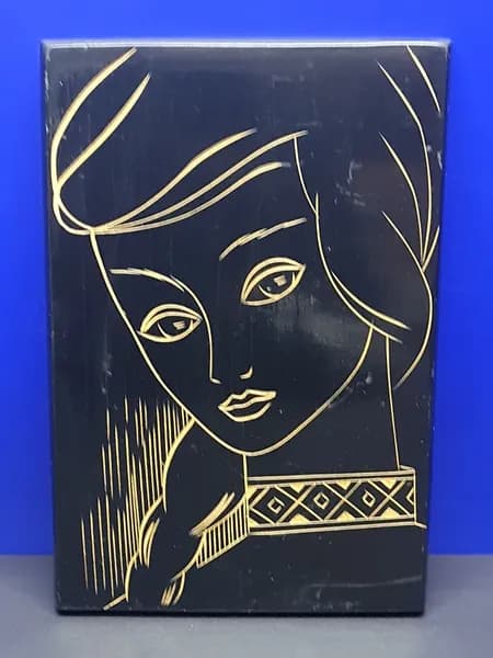 Панно "Девушка с косой", резьба по дереву, винтаж СССР, 70е