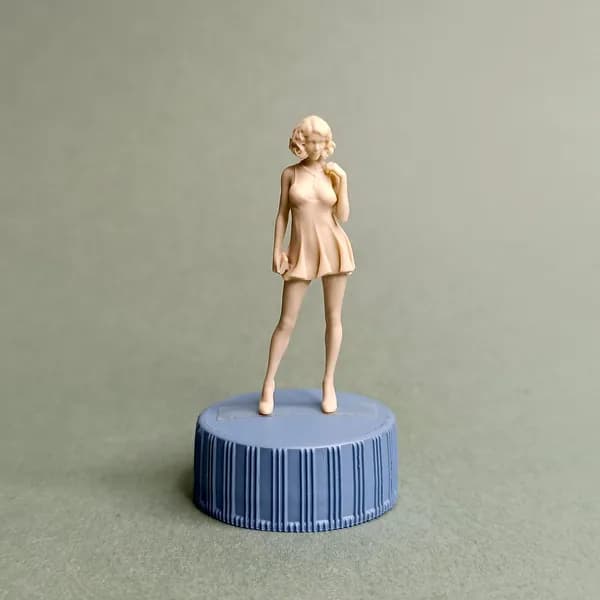 Красотка. Фигурка в масштабе 1:43.
