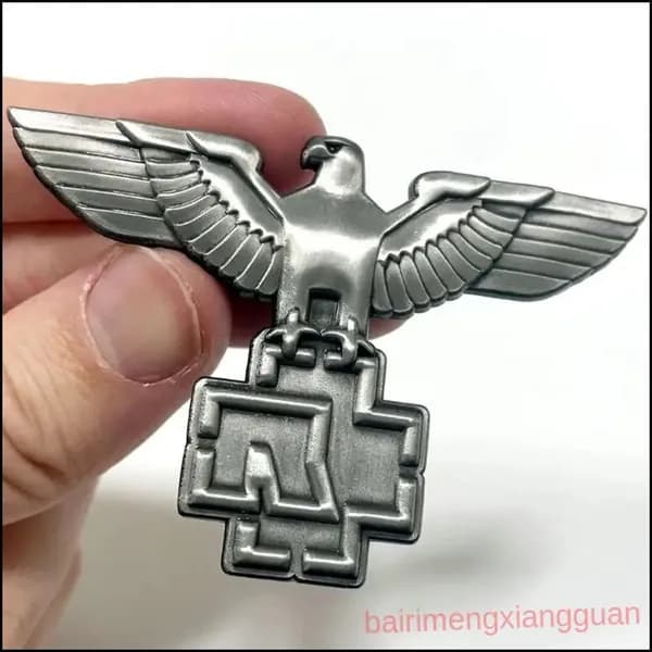 Коллекционный значок