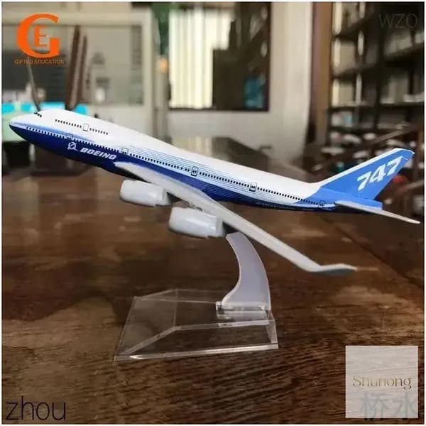 Премиуммасштабная копия лайнера Боинг 747-