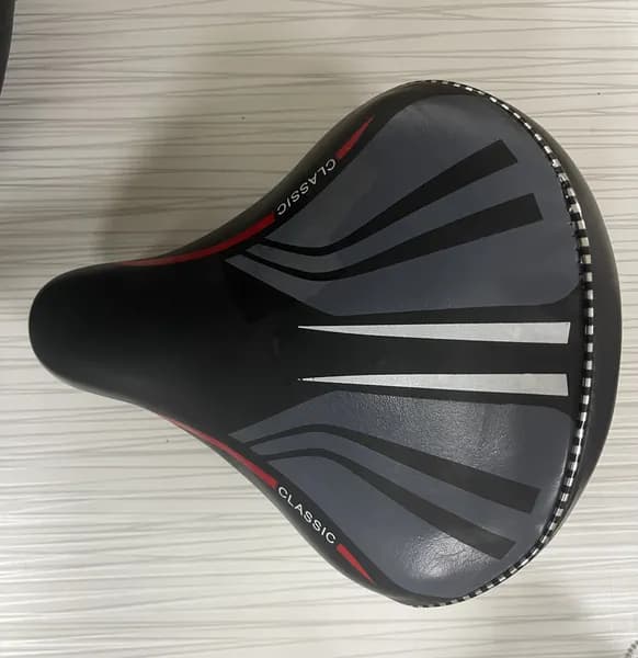Седло SA010 Saddle Широкое металлкаркас Classic Red