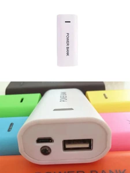 Два пустых корпуса от портативного зарядного устройства USB 18650