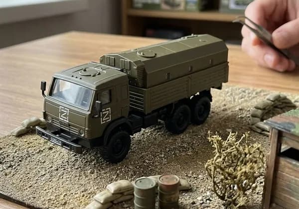 Сборная модель бронированный КамАЗ-5350 Мустанг ММ-501 1/72