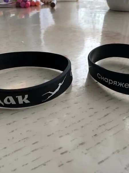 Силиконовый браслет для крепления подводного фонаря к ружью малый.