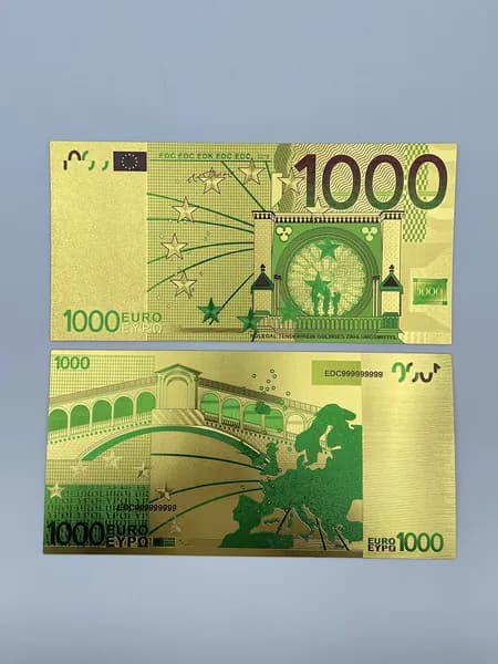 Карточка из пластиковой золотой фольги за 1000 евро