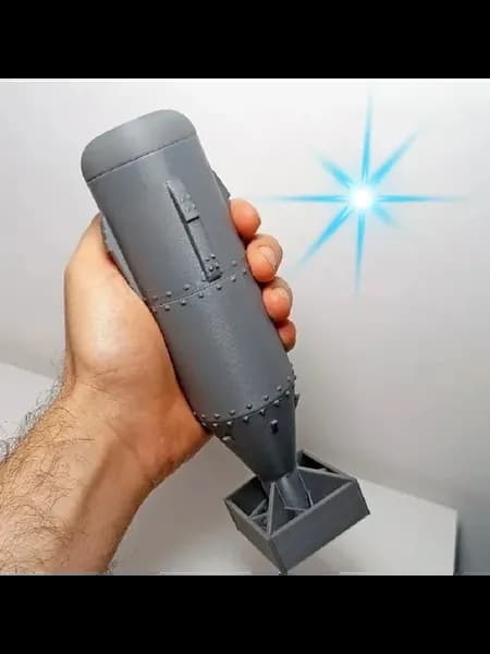 3D модель ядерной бомбы мальчика для декора