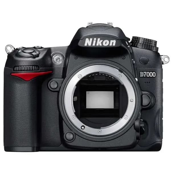 Фотоаппарат Nikon D7000 body