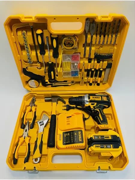 Шуруповерт аккумуляторный DeWALT 18V с набором