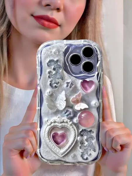 3D чехол на Iphone 15 PRO с сердечками