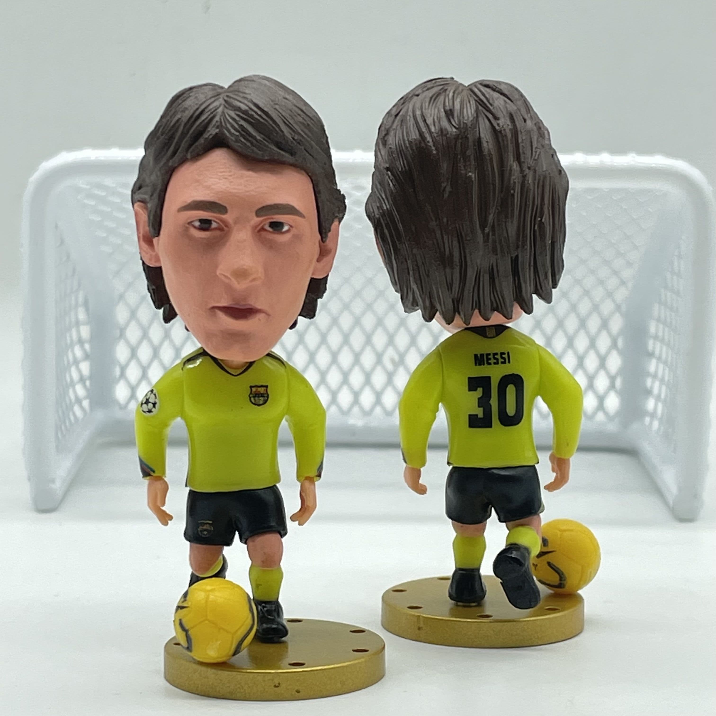 Фигурки звезд футбольного клуба Барселона -SOCCERWE Официальные куклы для заядлых кулес