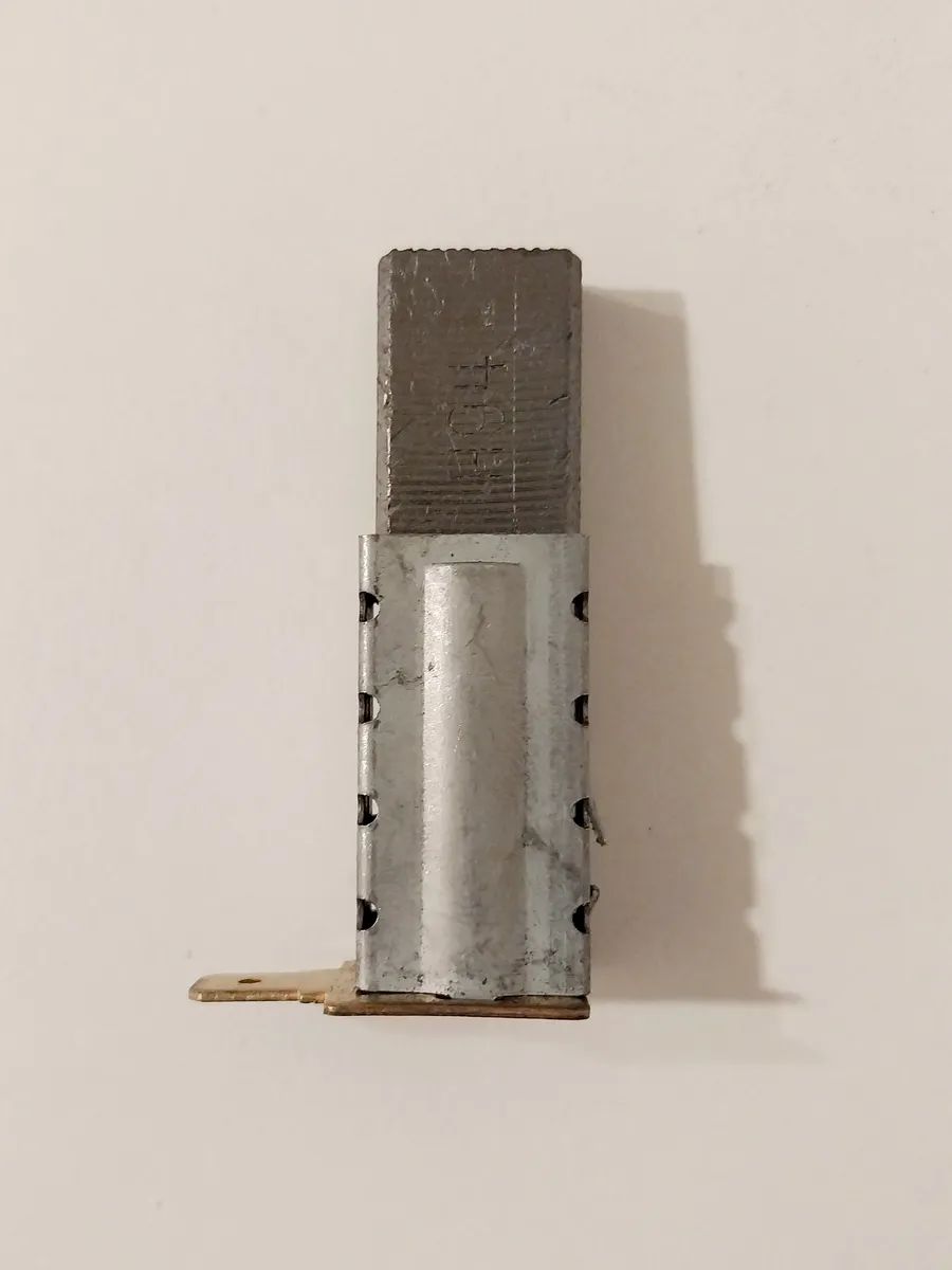 Угольная щётка для электродвигателя, 61/64/119