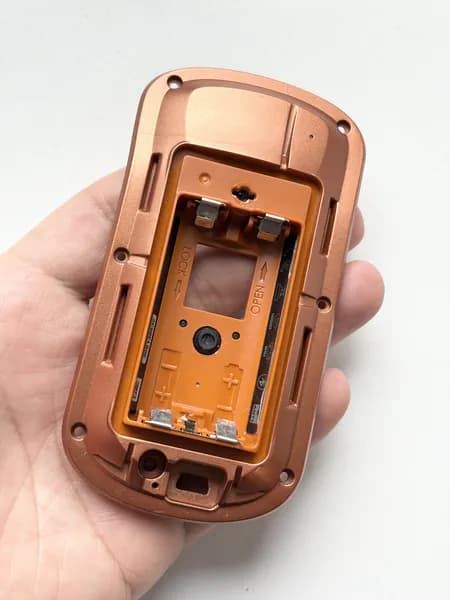 Задняя часть корпуса GPS навигатора Garmin Oregon 600