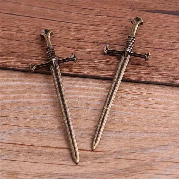 5pcs Подвеска с мини-имитацией меча
